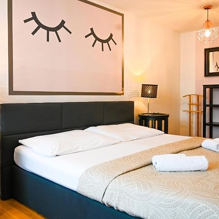 Modern Suite Schoenbrunn เวียนนา ภายนอก รูปภาพ